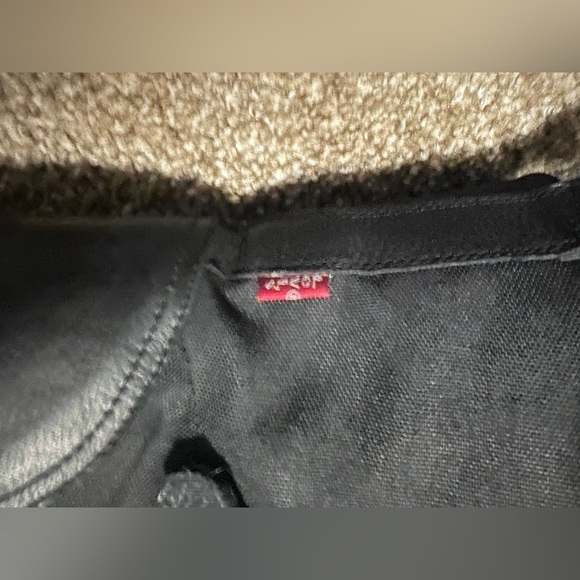 Women’s comfortable breathable black ankle boots from Levi’s. Size US 8 - Picture 3 of 8